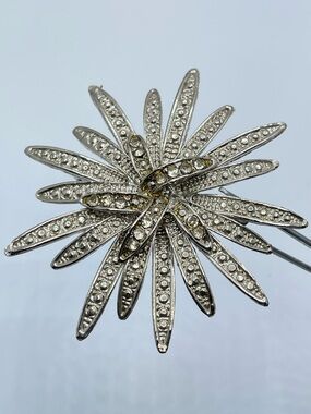 Vintage Starburst White Crystal Glass Rhinestone Brooch Silver Large Statement